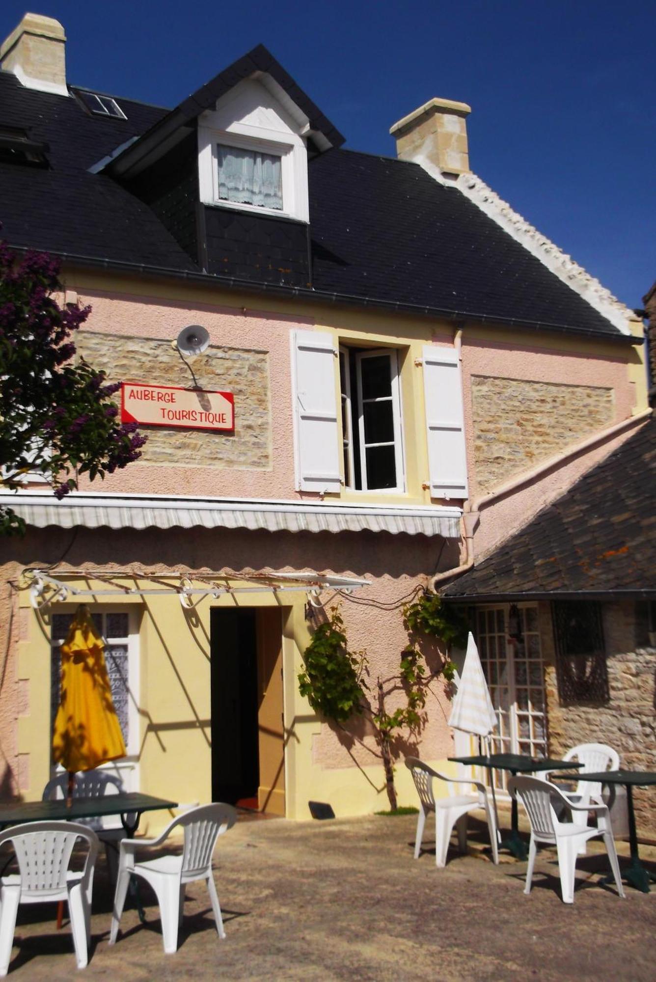 Chambres Et Tables D'Hotes A L'Auberge Touristique Meuvaines Exterior foto
